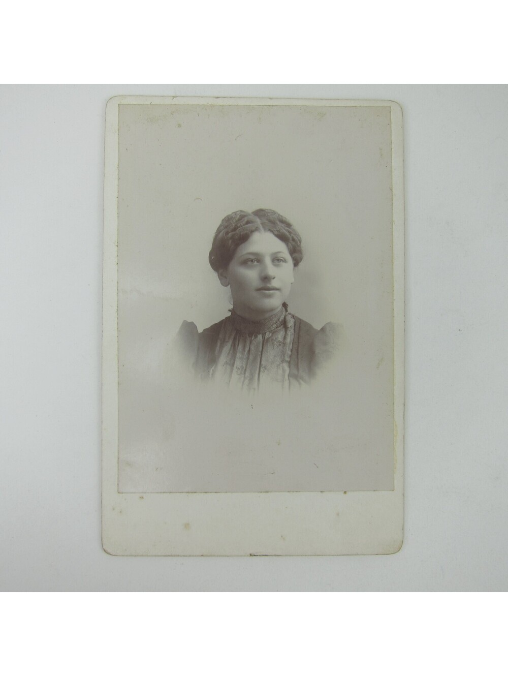 Cabinet Card Photograph Young Lady Portrait Townsends Covington Ohio Antique